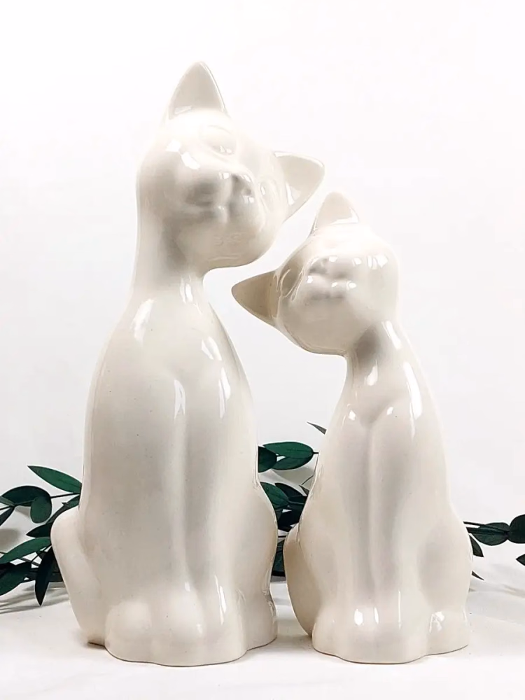 Статуэтки фарфор Пара кот и кошка.