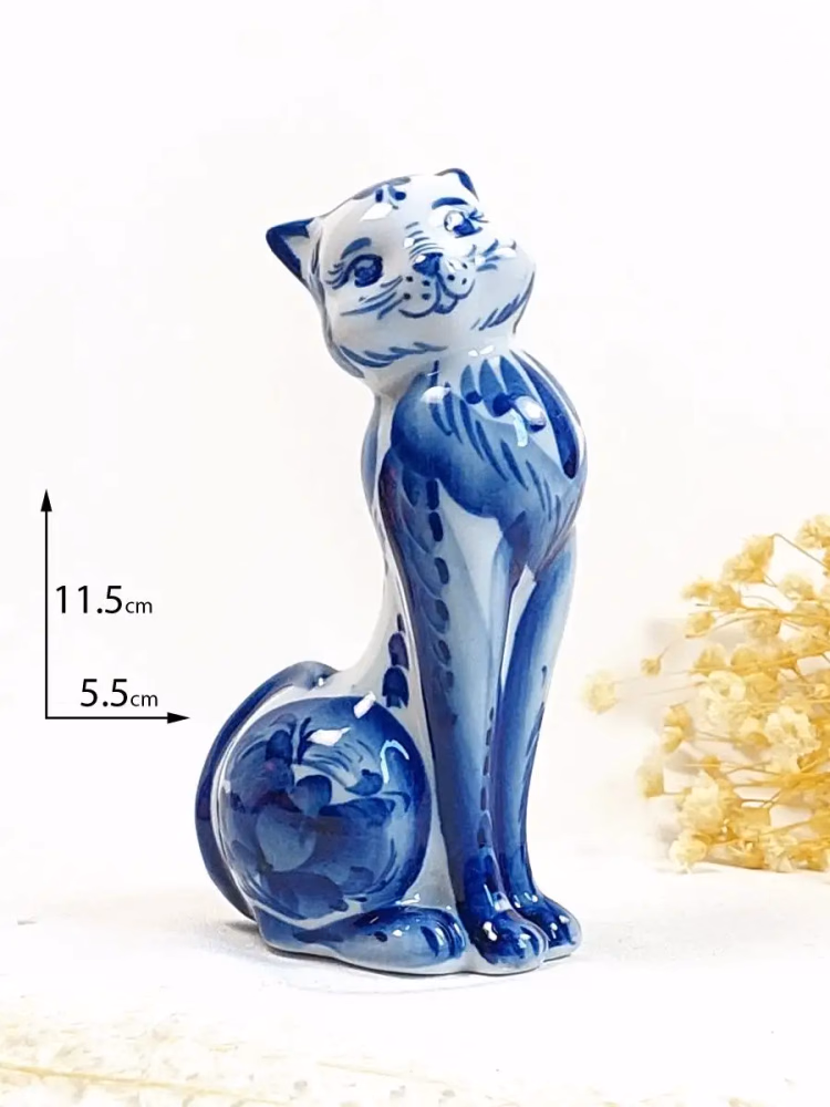 Статуэтка фарфоровая Кошечка. Фигурка кошки гжель.