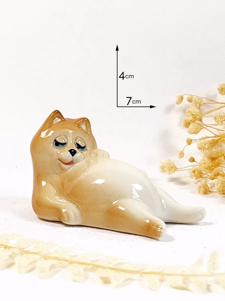 Фигурка миниатюрная фарфор Кот ленивый